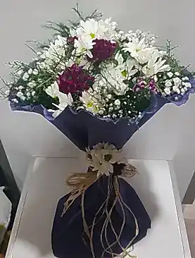 beyaz papatya renkli hüsnüyusuf buket