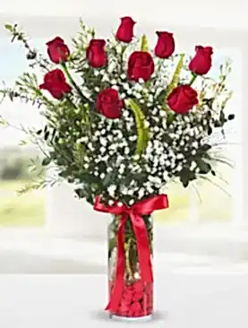 9 kırmızı gül vazo