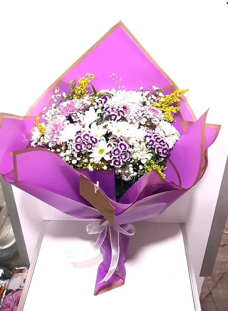 beyaz papatya renkli hüsnüyusuf